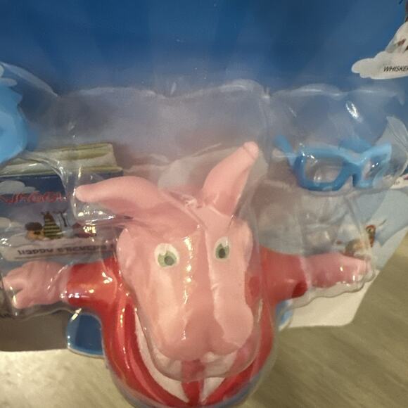 Waggles Figurine Toy and Accessories Smile-n'oink Ages 3+ Pig Skateboard - Picture 12 of 15